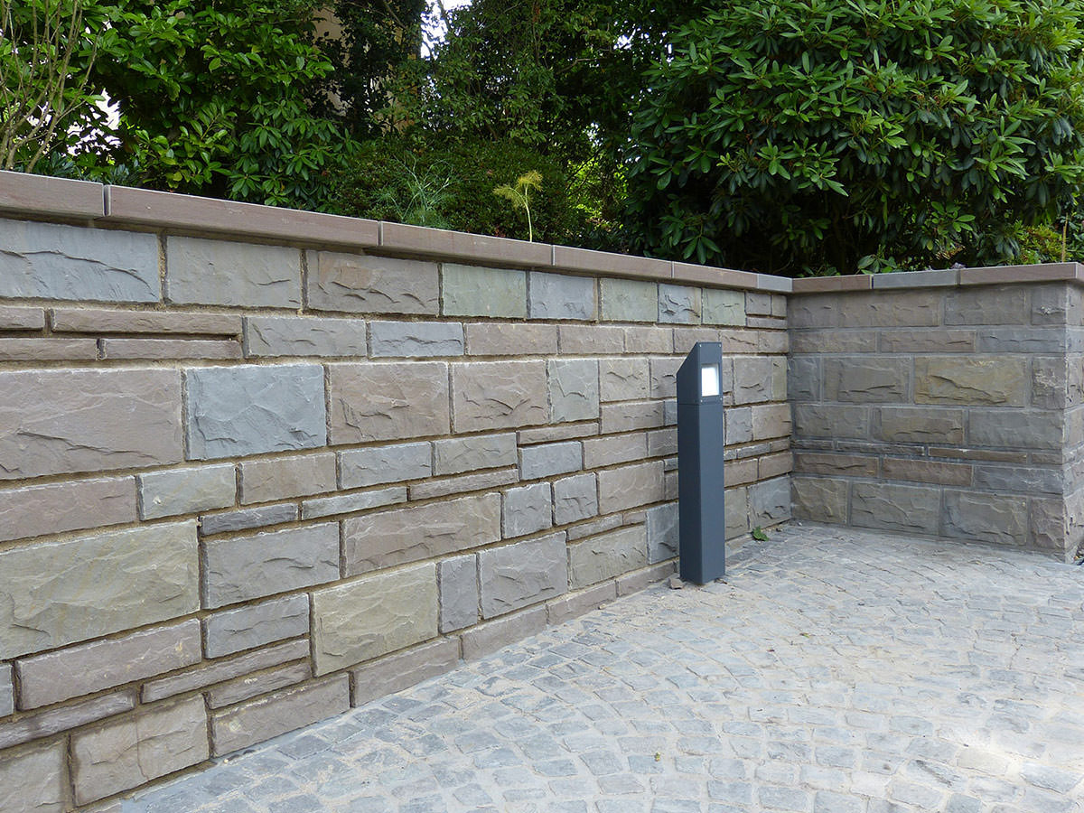 Riemchen, Wandverblender/ Schichtenmauerwerk aus Bergischer Grauwacke - BGS GmbH