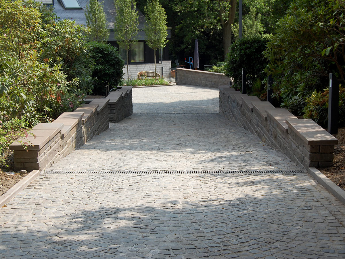 Pfastersteine aus Bergischer Grauwacke - BGS GmbH