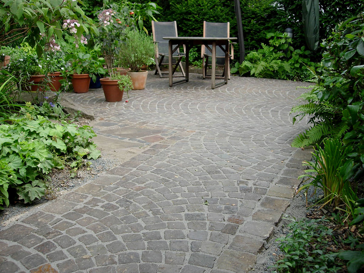 Großpflaster aus Bergischer Grauwacke - BGS GmbH