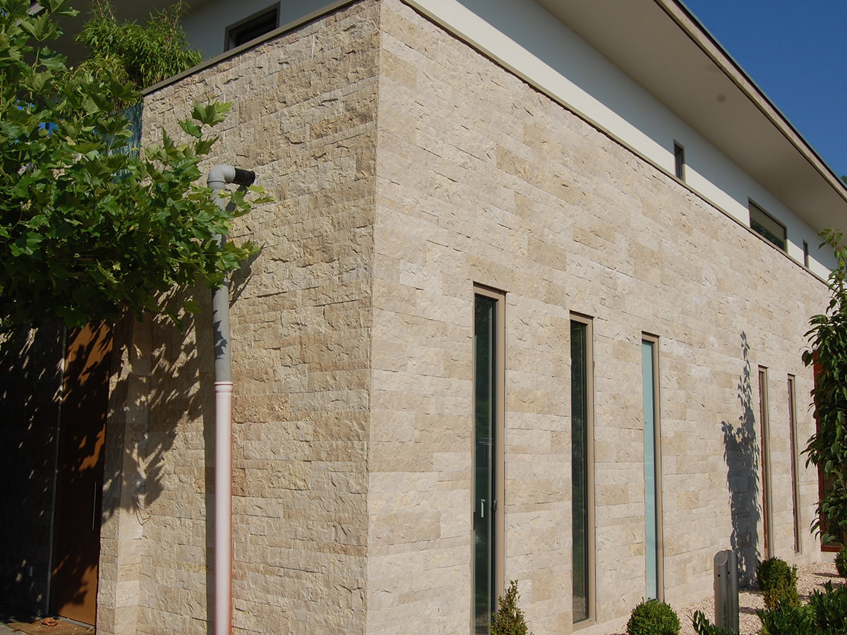 Wandverblender aus Bergischer Grauwacke - BGS GmbH