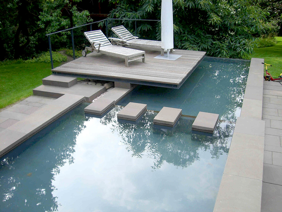 Hochwertige Pooleinfassungen, gefertigt aus Bergischer Grauwacke - BGS GmbH