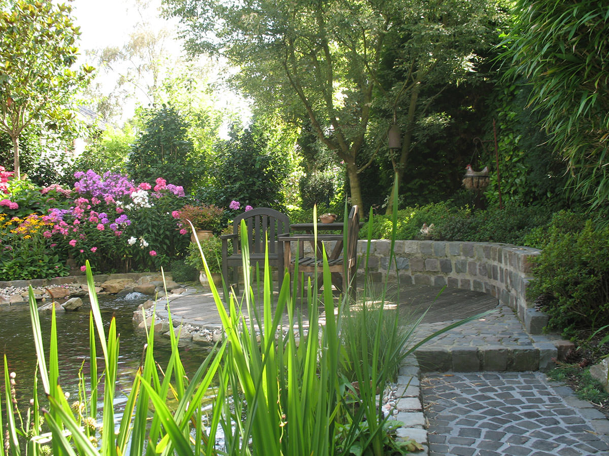 Hochwertiger Wasserbau, gefertigt aus Bergischer Grauwacke - BGS GmbH