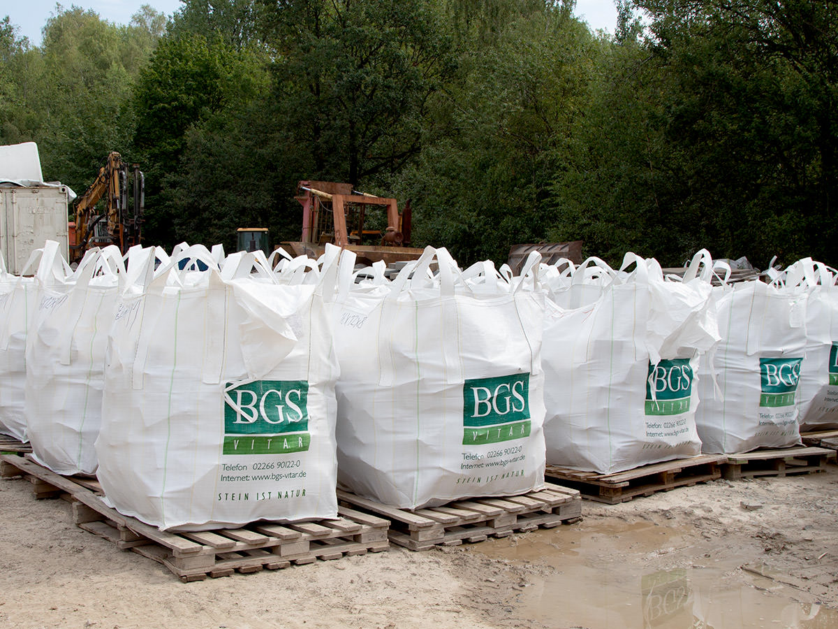 Hochwertige Handelsware und Zubehör für die Bergischer Grauwacke. BGS GmbH